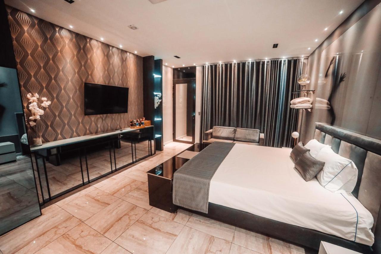 1Million Luxury Suites Меделин Екстериор снимка