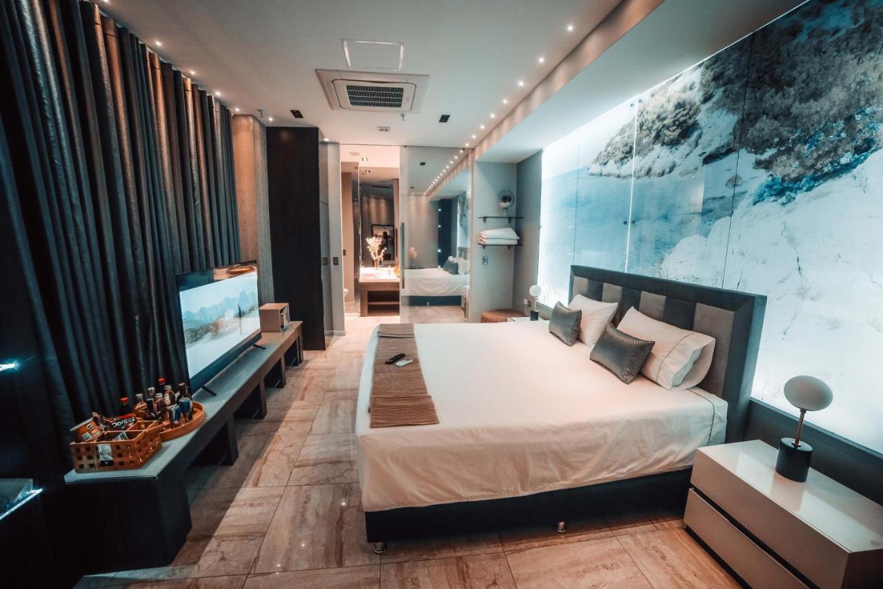 1Million Luxury Suites Меделин Екстериор снимка